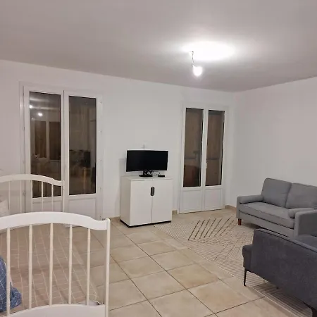 T3 Calme Avec Jardin Et Stationnement, Proche Montpellier Saint-Georges-dʼOrques