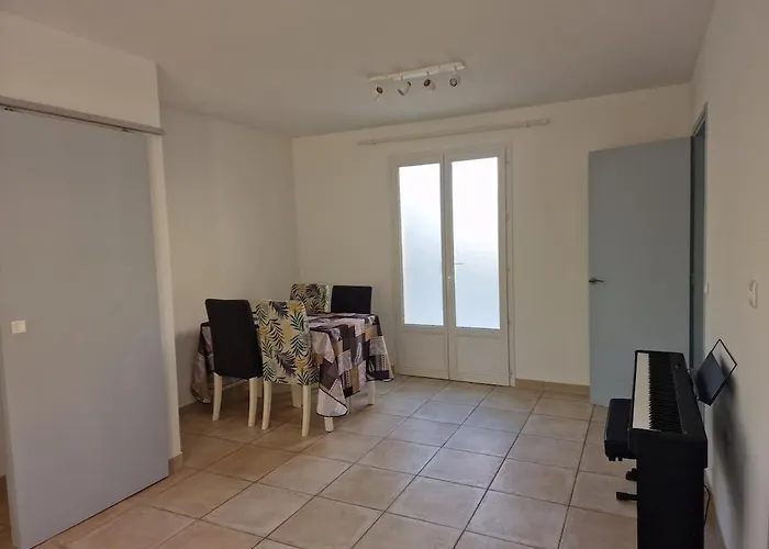 T3 Calme Avec Jardin Et Stationnement, Proche Montpellier Semesterbostad *
