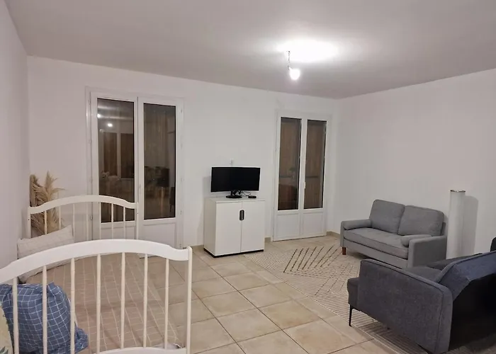 T3 Calme Avec Jardin Et Stationnement, Proche Montpellier Saint-Georges-dʼOrques